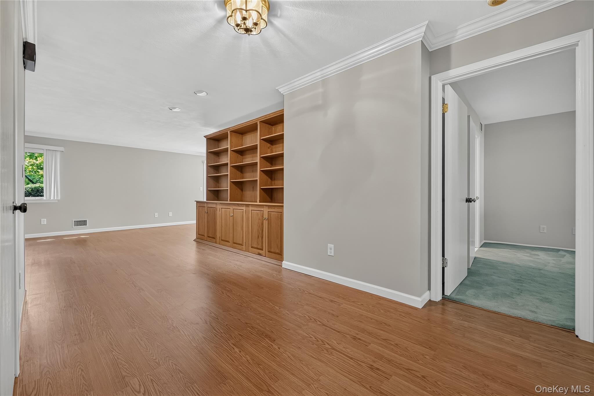 196 Long Hill Drive, Unit B photo 6