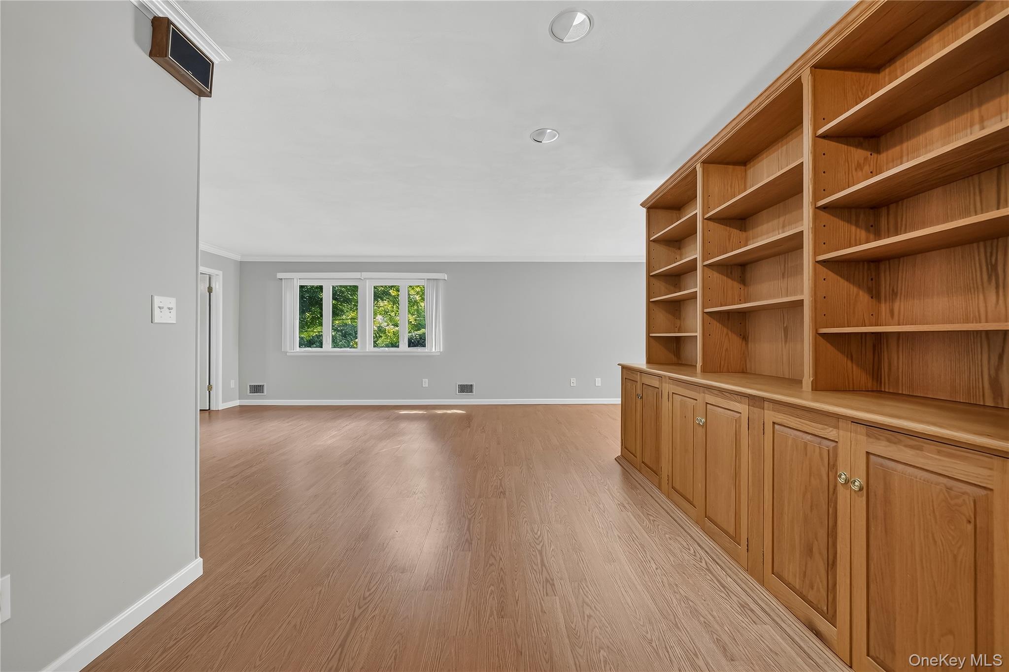 196 Long Hill Drive, Unit B photo 8