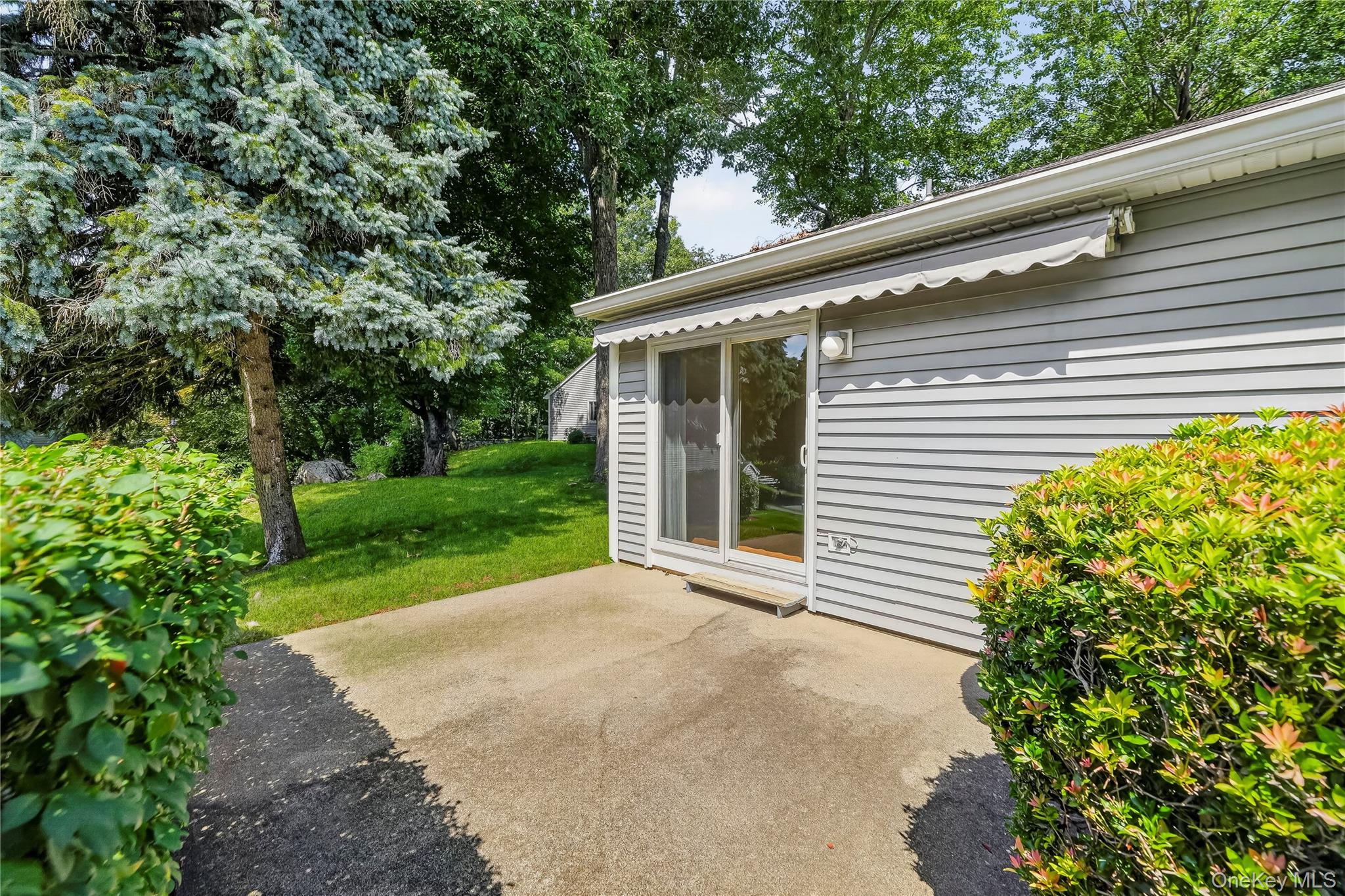 196 Long Hill Drive, Unit B photo 29