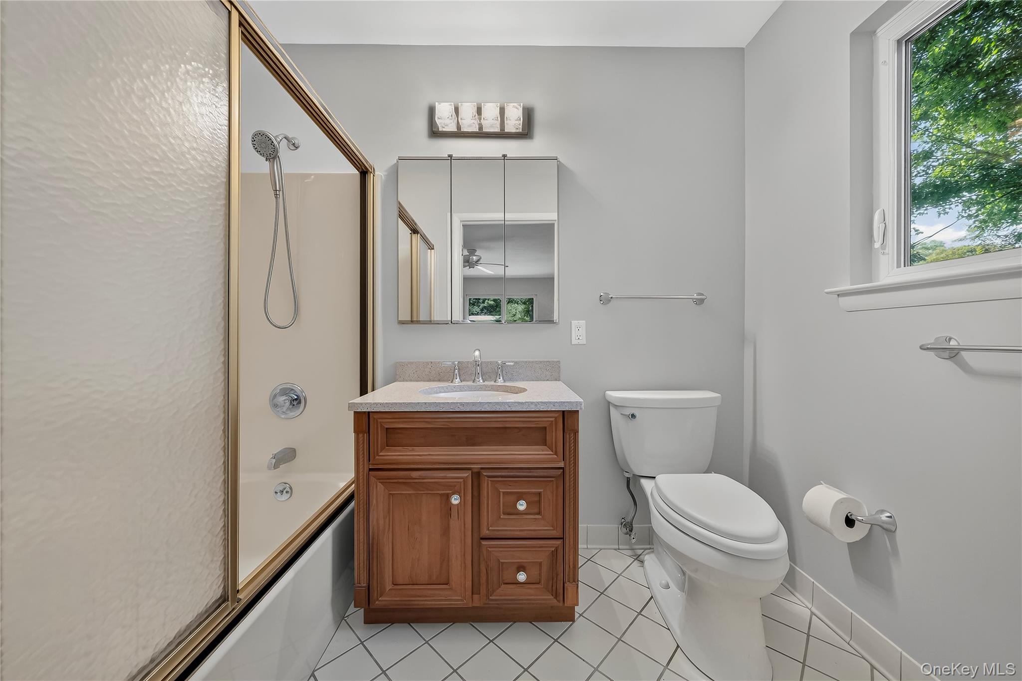 196 Long Hill Drive, Unit B photo 23