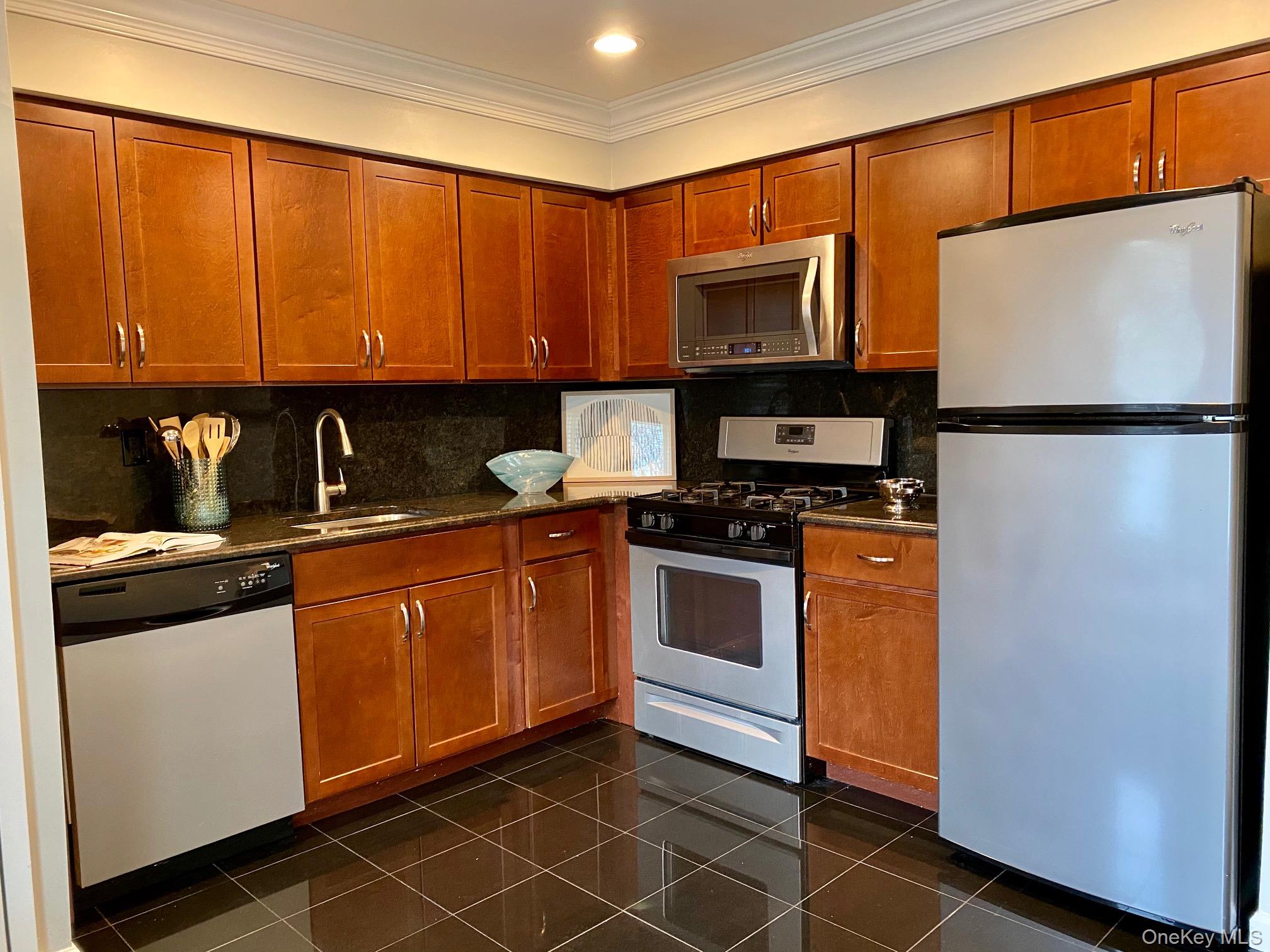 24 Country Club Drive, Unit B photo 3