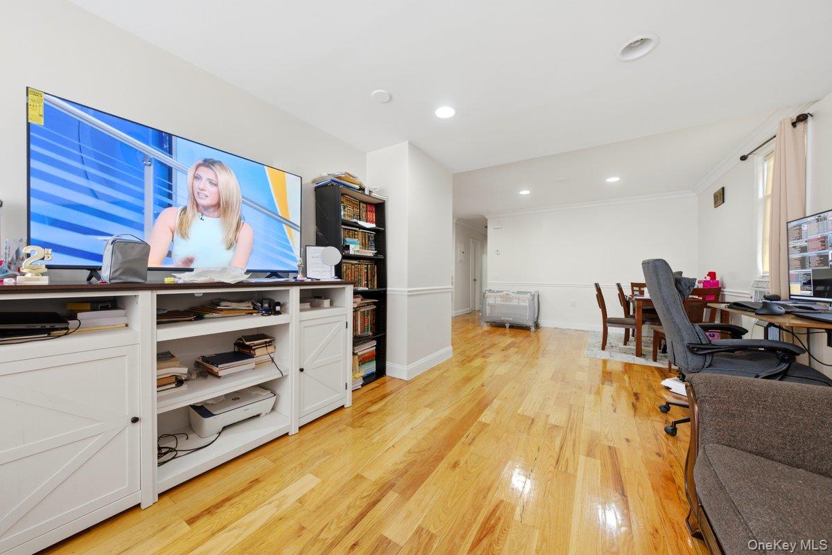 4412 Bronx Boulevard – For Sale photo 6