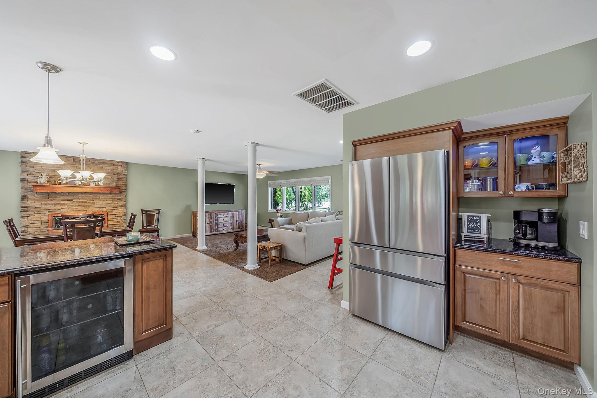 411 Robinson Avenue – For Sale photo 9