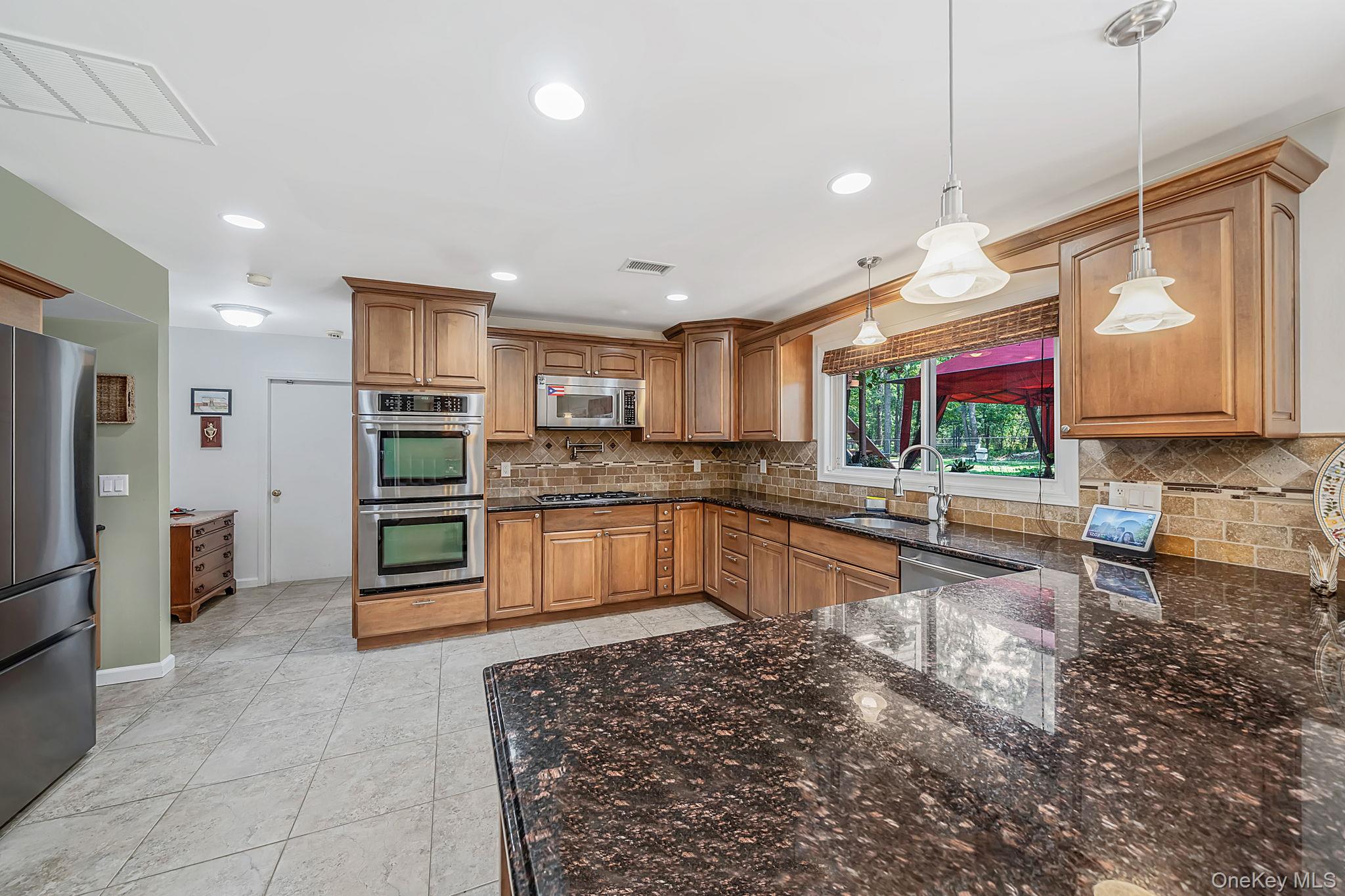 411 Robinson Avenue – For Sale photo 12