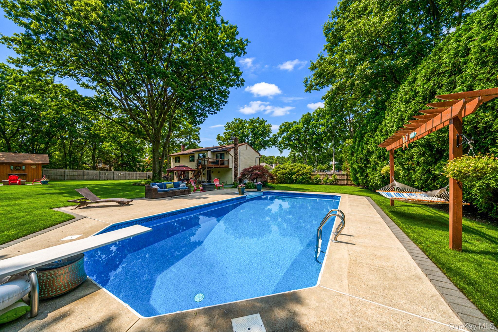 411 Robinson Avenue – For Sale photo 38