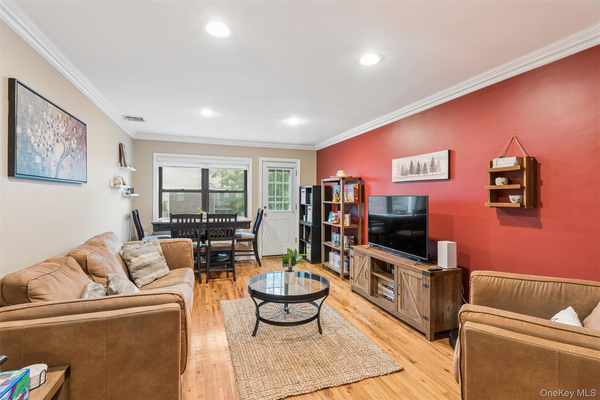 1195 E broadway, Unit L21 photo 3