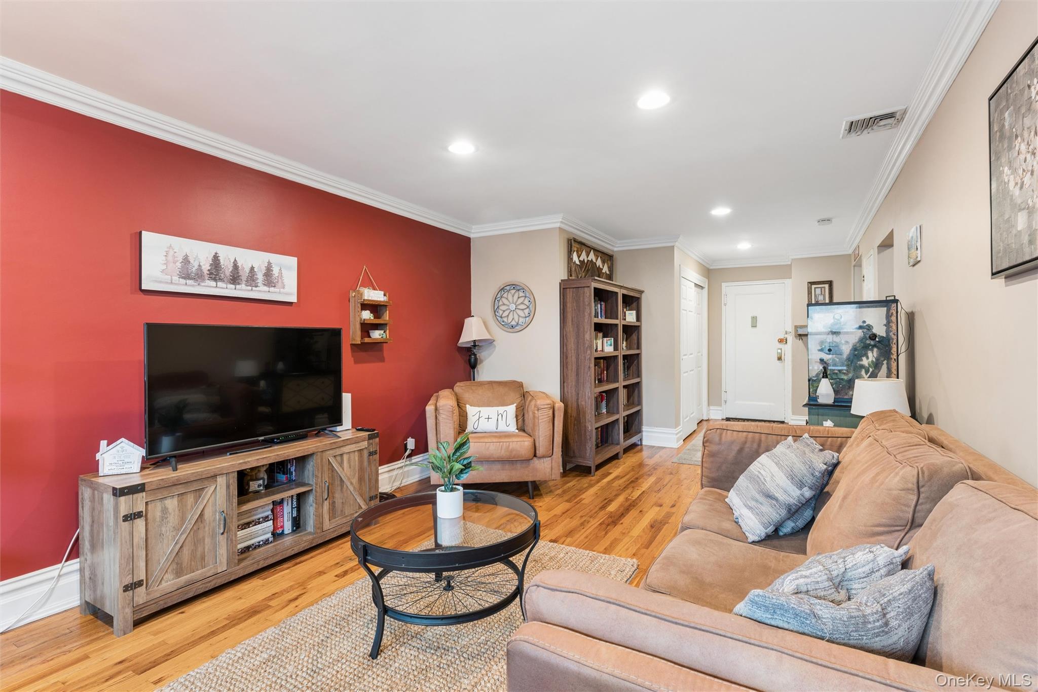 1195 E broadway, Unit L21 photo 4