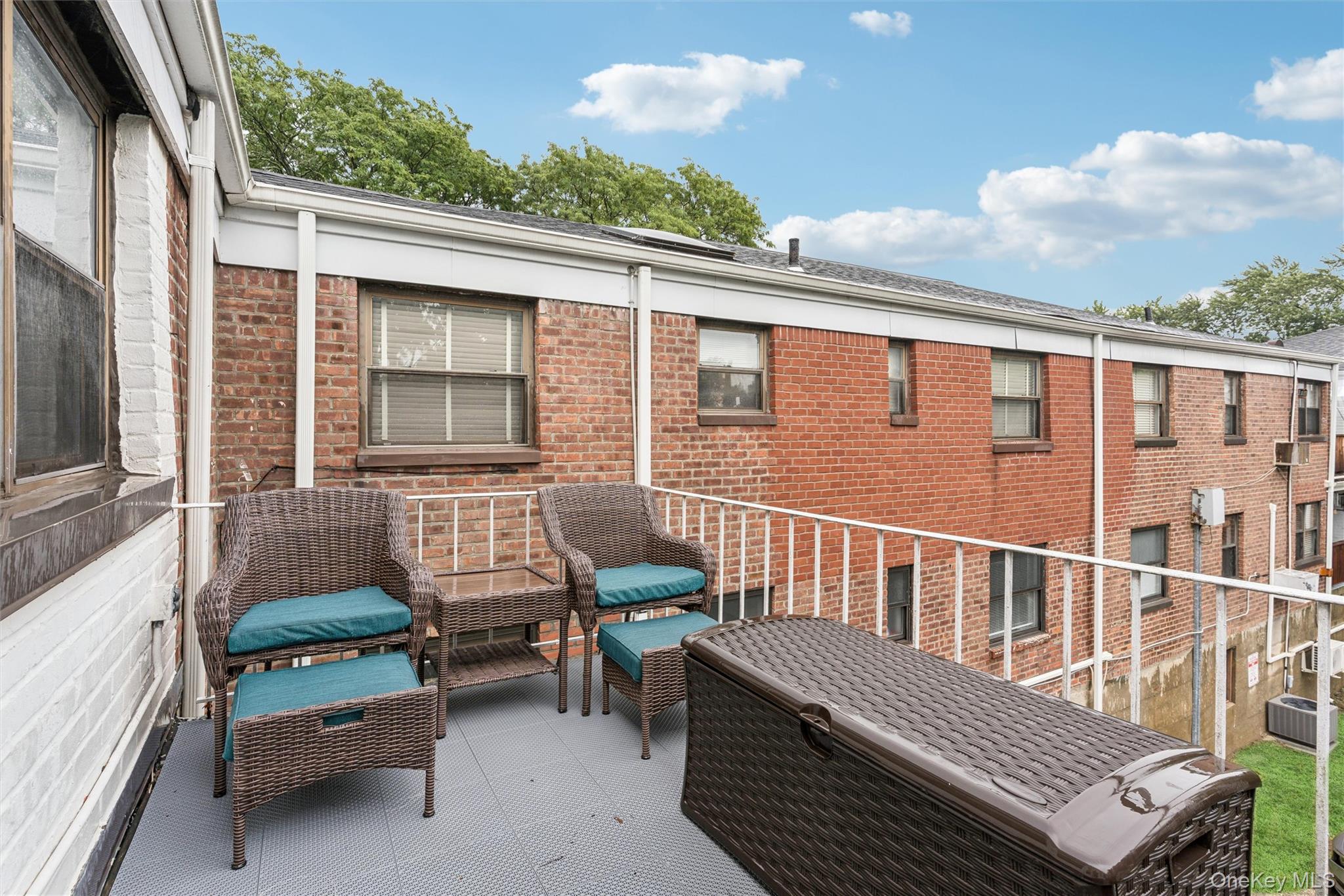1195 E broadway, Unit L21 photo 13
