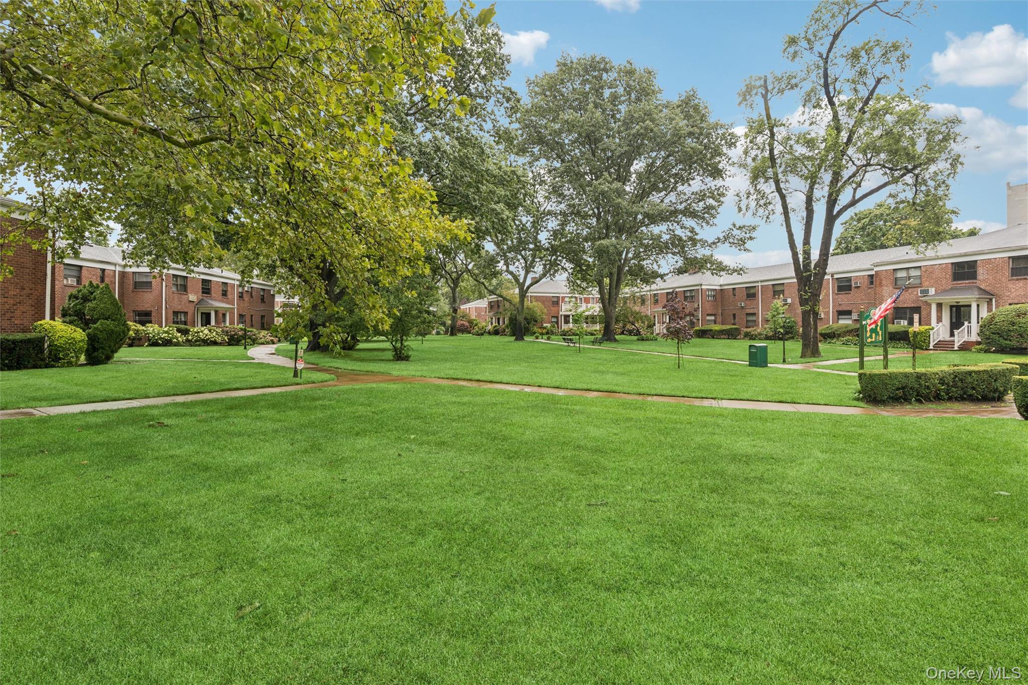 1195 E broadway, Unit L21 photo 18