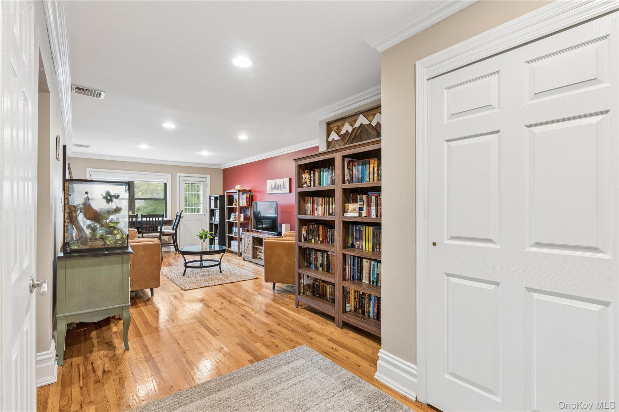 1195 E broadway, Unit L21 photo 7
