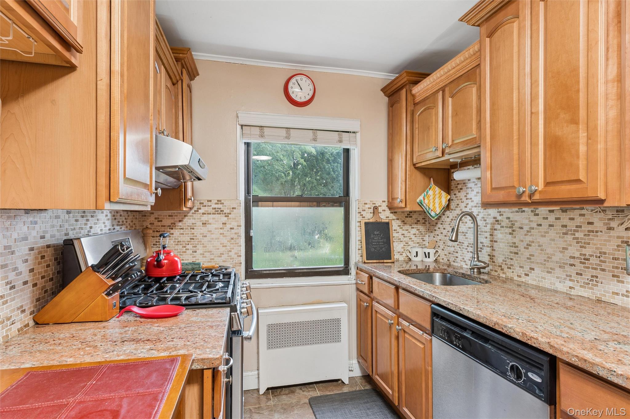 1195 E broadway, Unit L21 photo 9