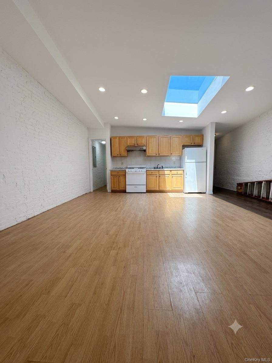 313 Main Street, Unit 2 photo 2