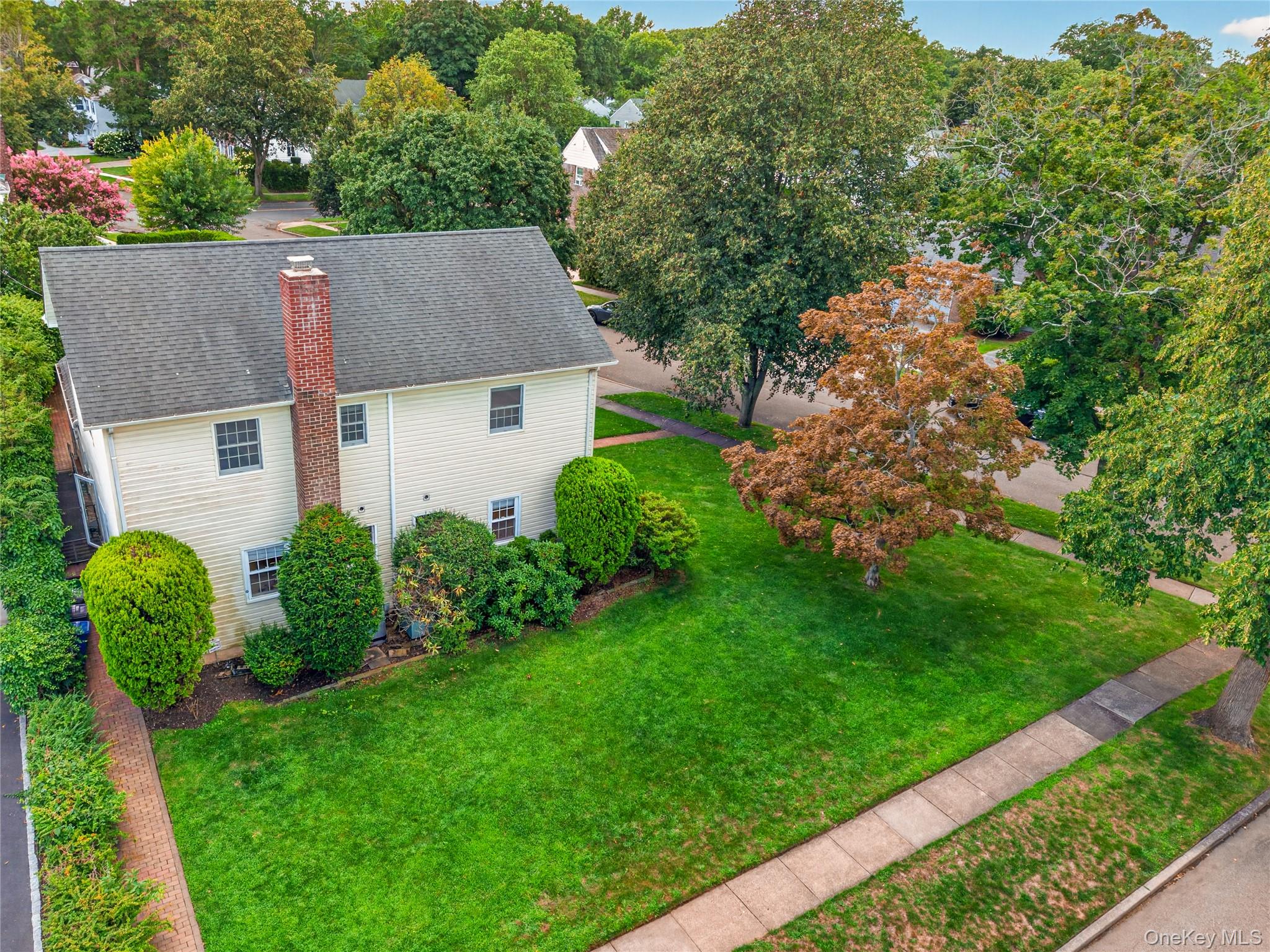 17 Maxwell Road – For Sale photo 33