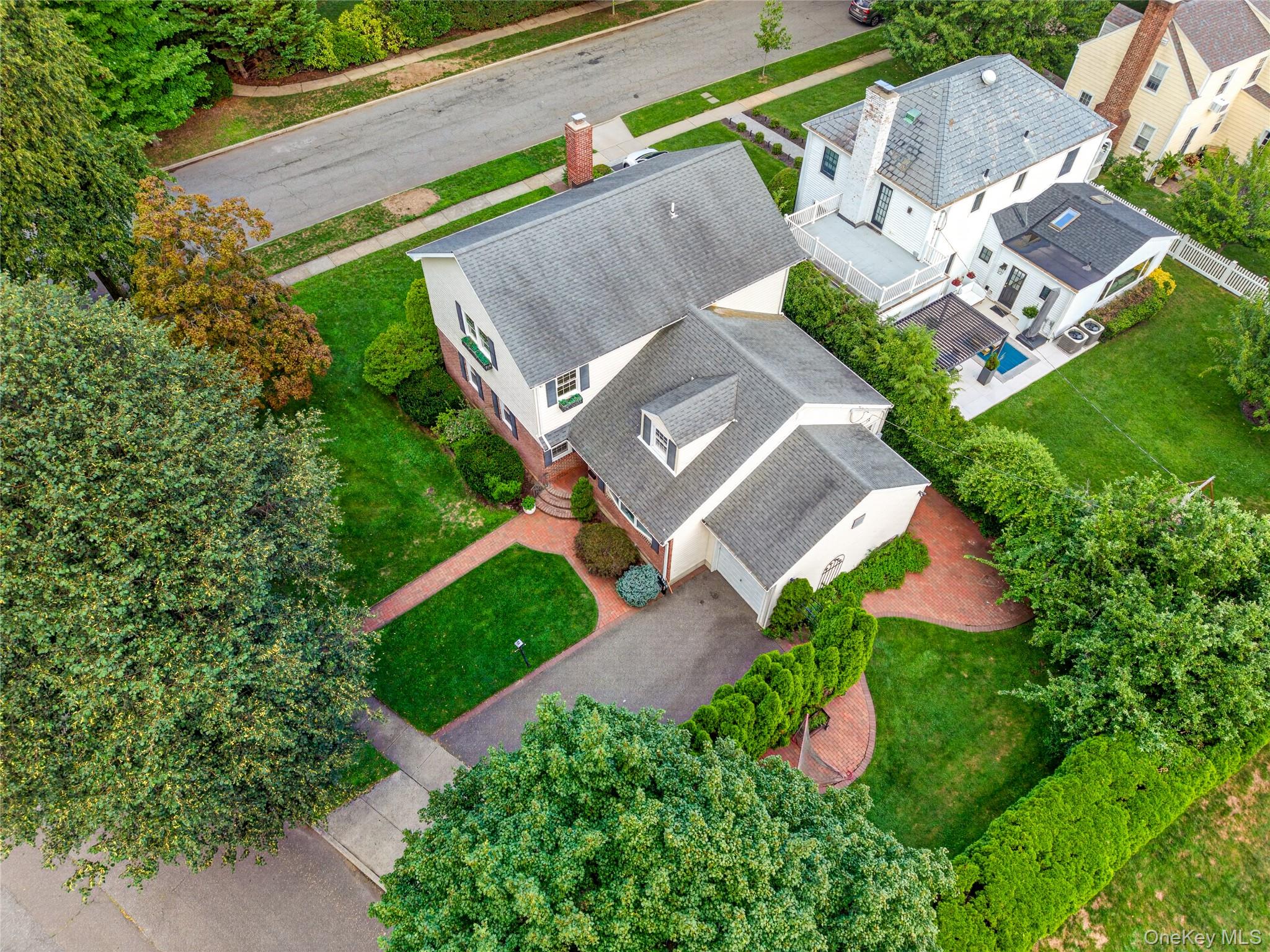 17 Maxwell Road – For Sale photo 35