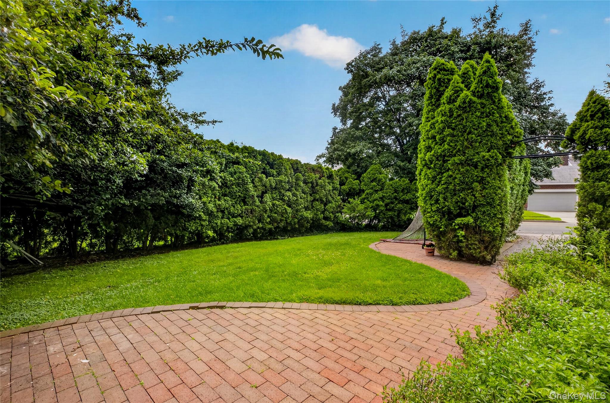 17 Maxwell Road – For Sale photo 31