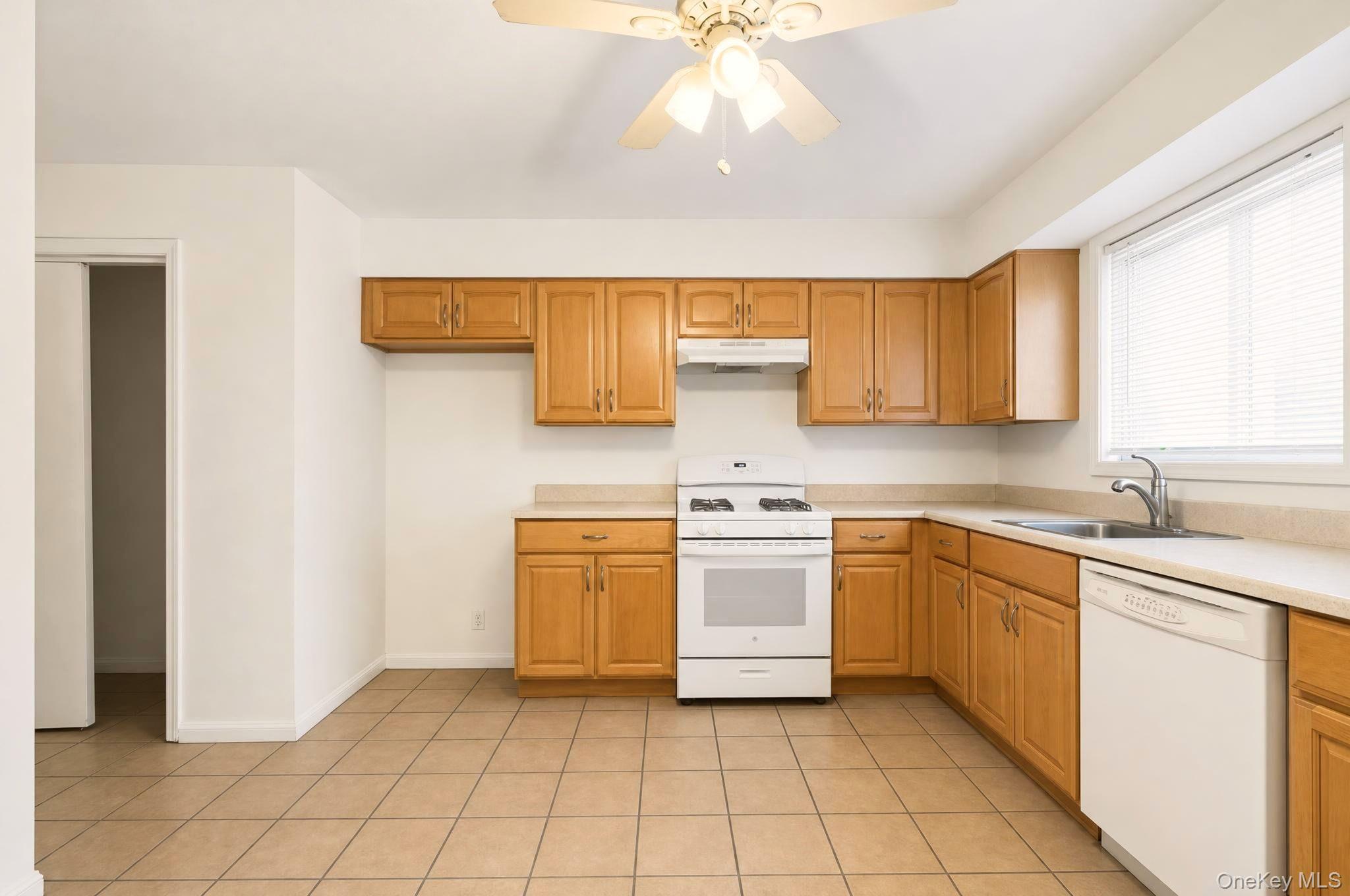 29 Tappen Court – For Sale photo 4