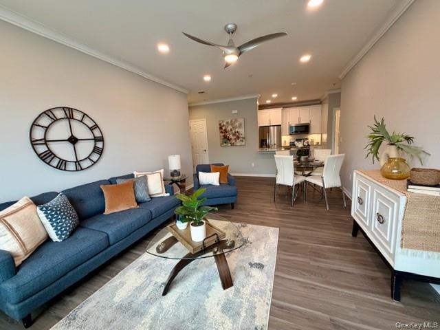 1 Charles Pond Drive, Unit 8-817 photo 8