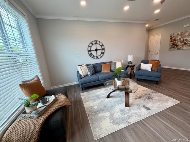 1 Charles Pond Drive, Unit 8-817 photo 7