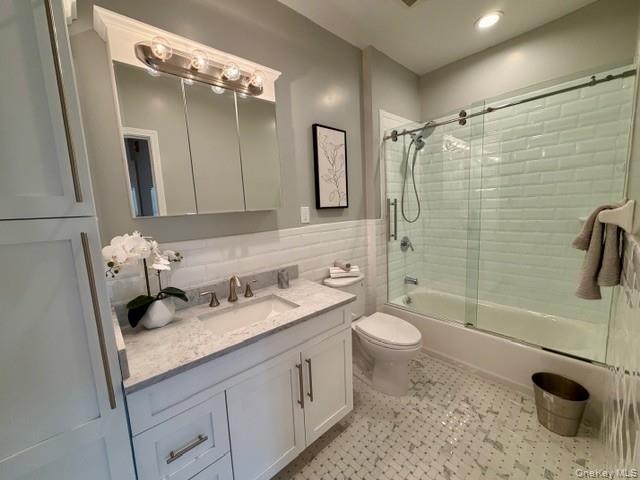 1 Charles Pond Drive, Unit 8-817 photo 10