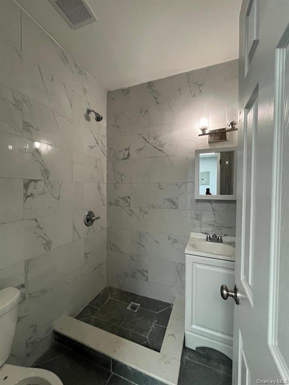 21813 Jamaica Avenue – For Rent photo 3