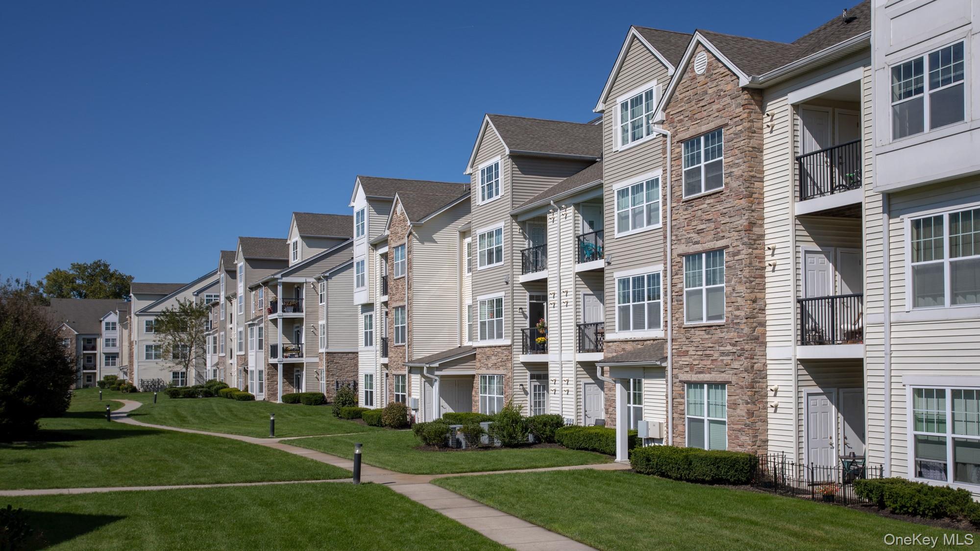 1 Charles Pond Drive, Unit 4-425 photo 3