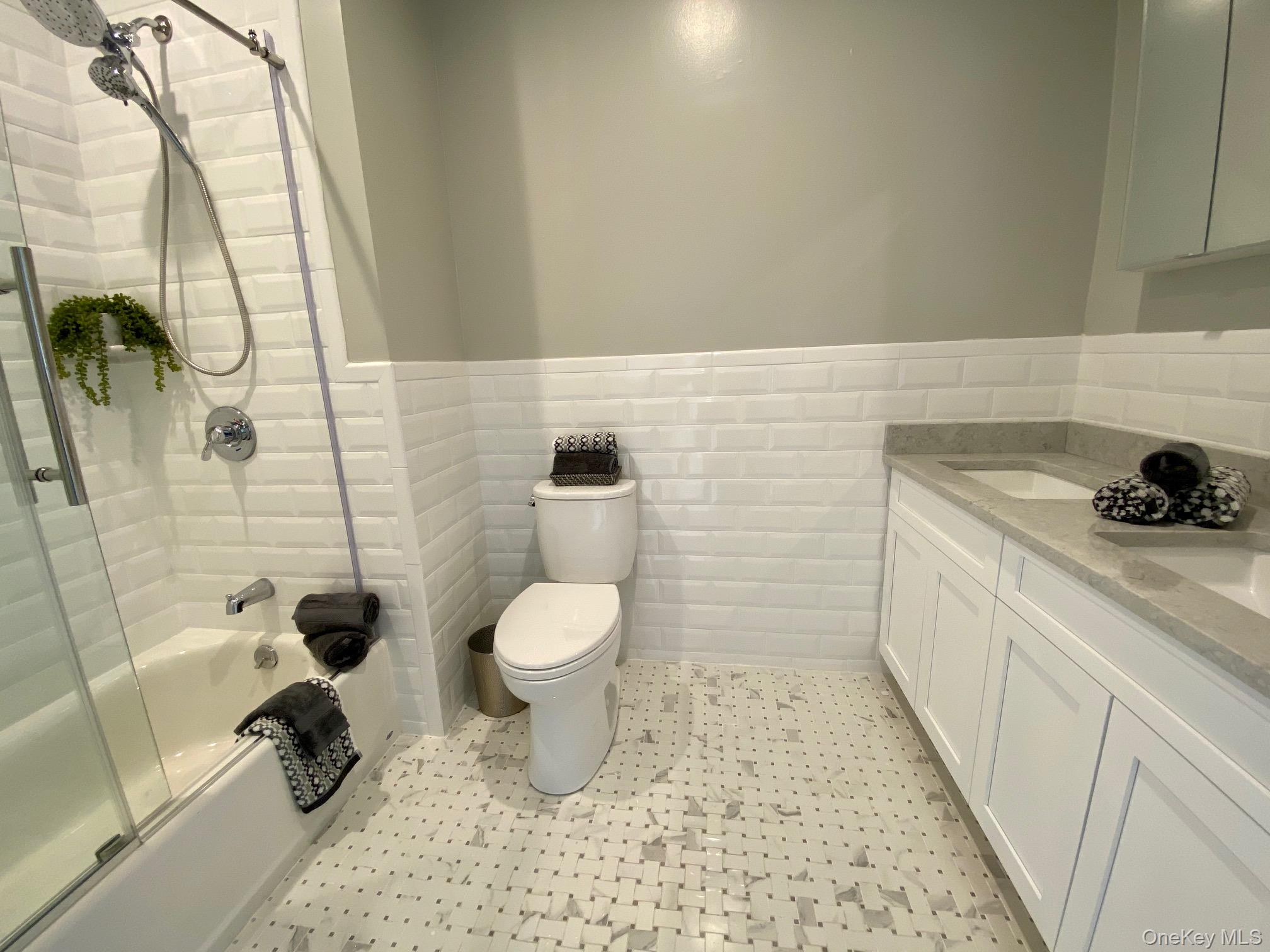 1 Charles Pond Drive, Unit 4-425 photo 12