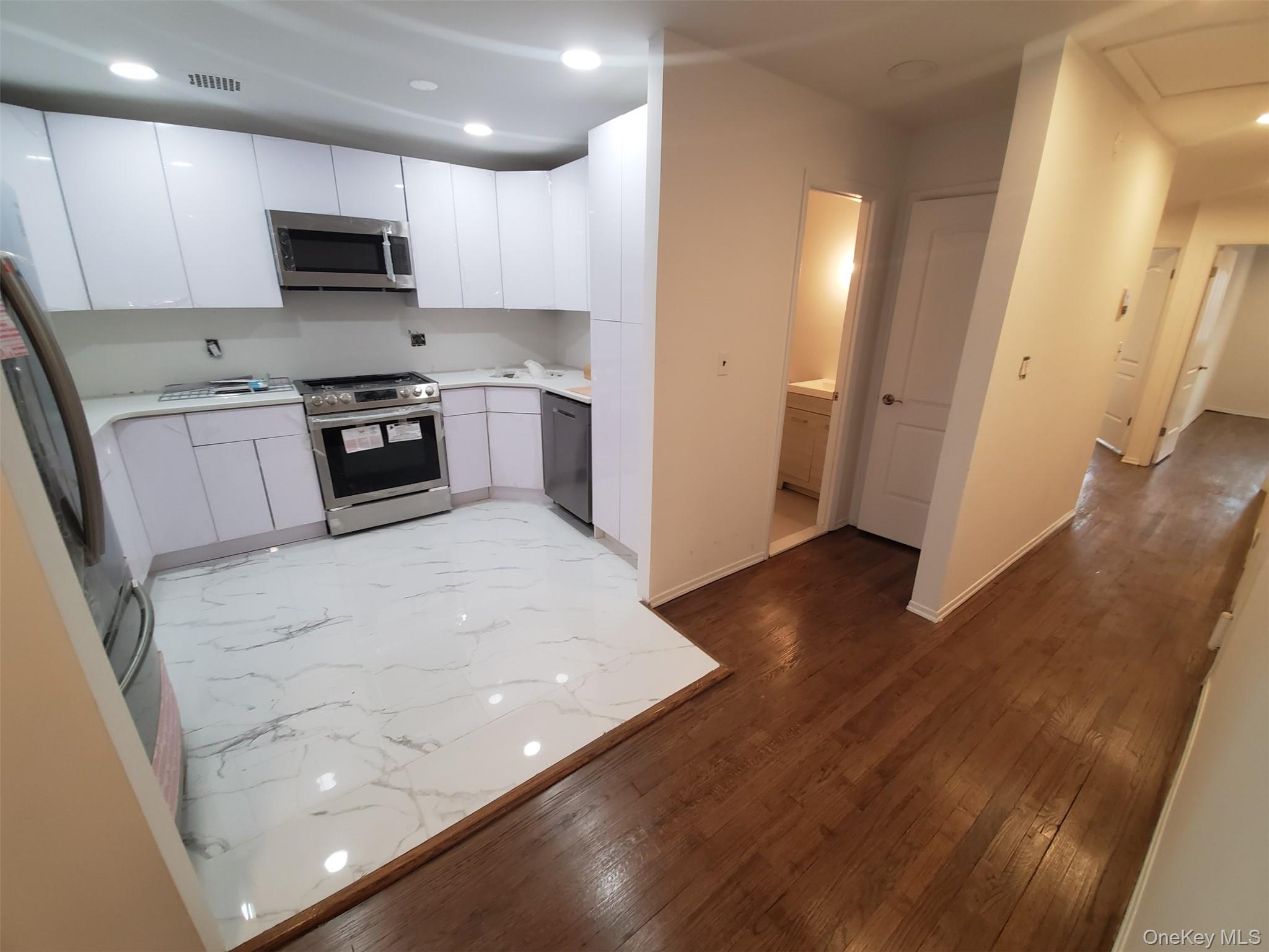 81-18 138th Street, Unit 3 photo 8
