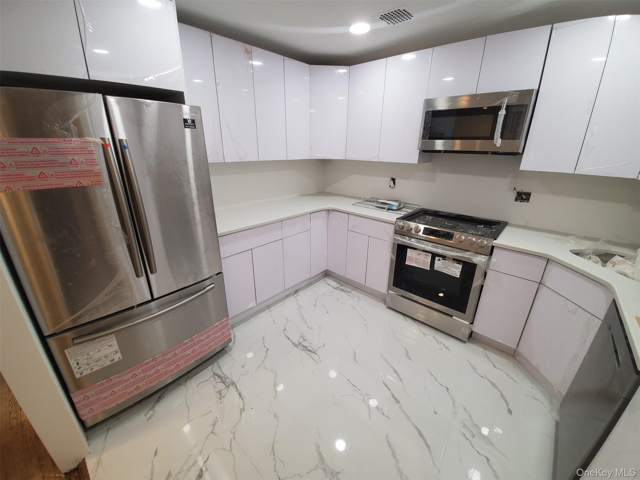 81-18 138th Street, Unit 3 photo 7