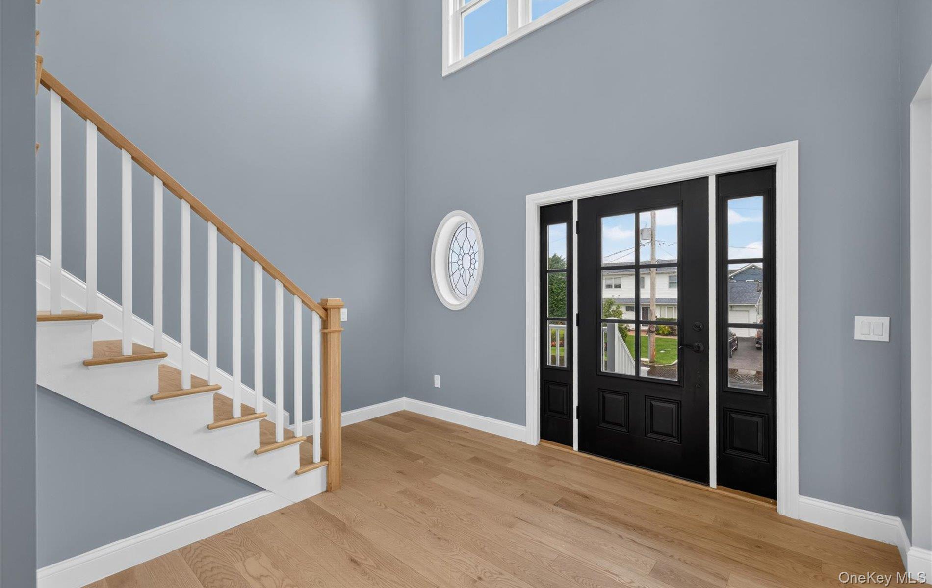 851 W Bay Drive – For Sale photo 4