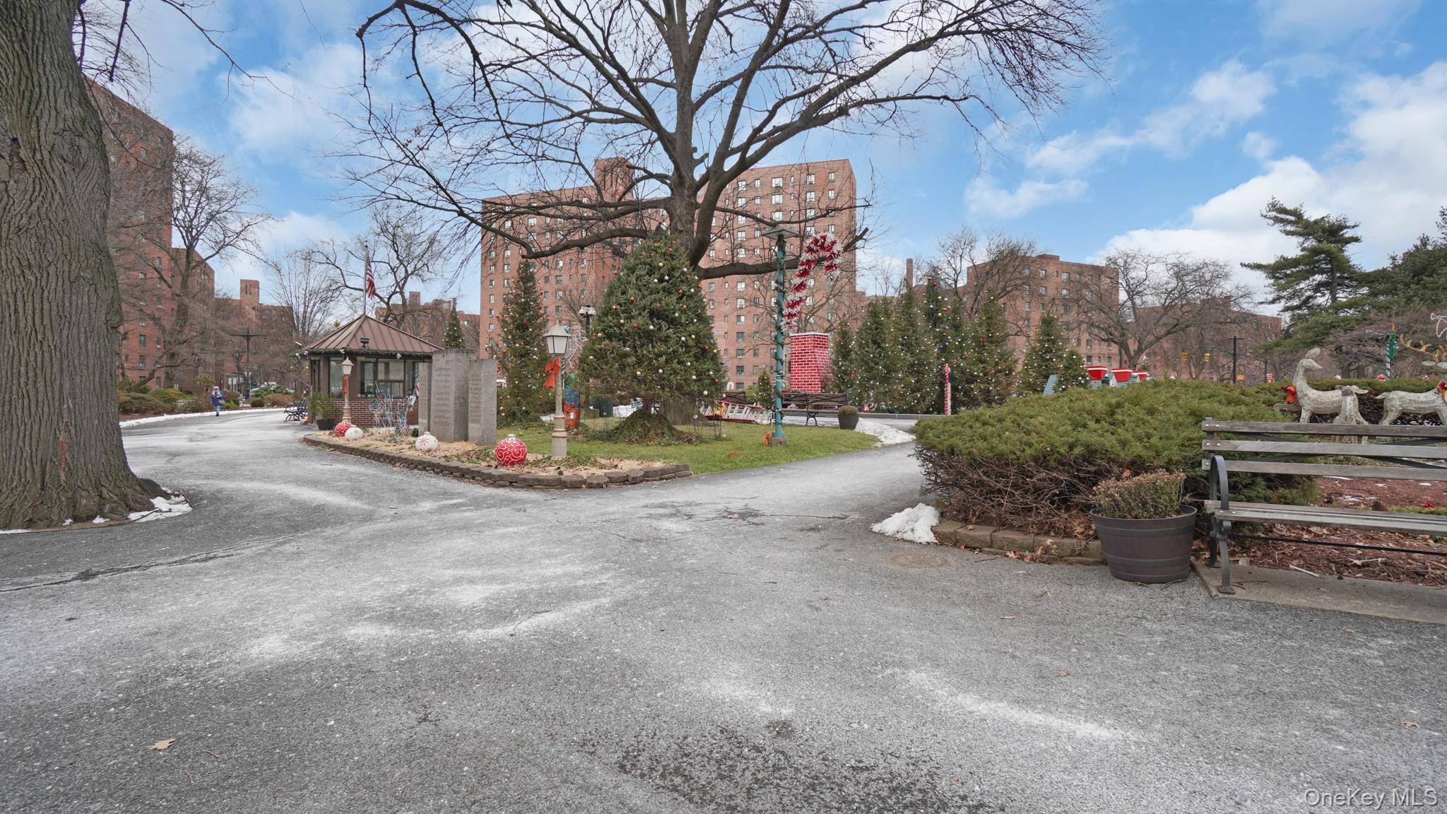 1562 Unionport Road, Unit 3F photo 14