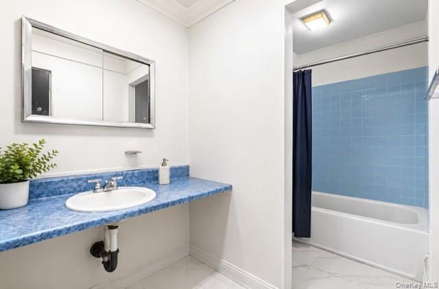 156-07 N Conduit Avenue – For Sale photo 10
