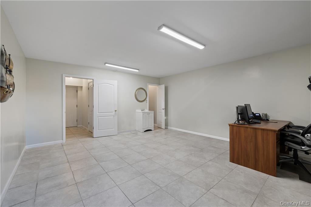 3307 Parkview Drive – For Sale photo 32