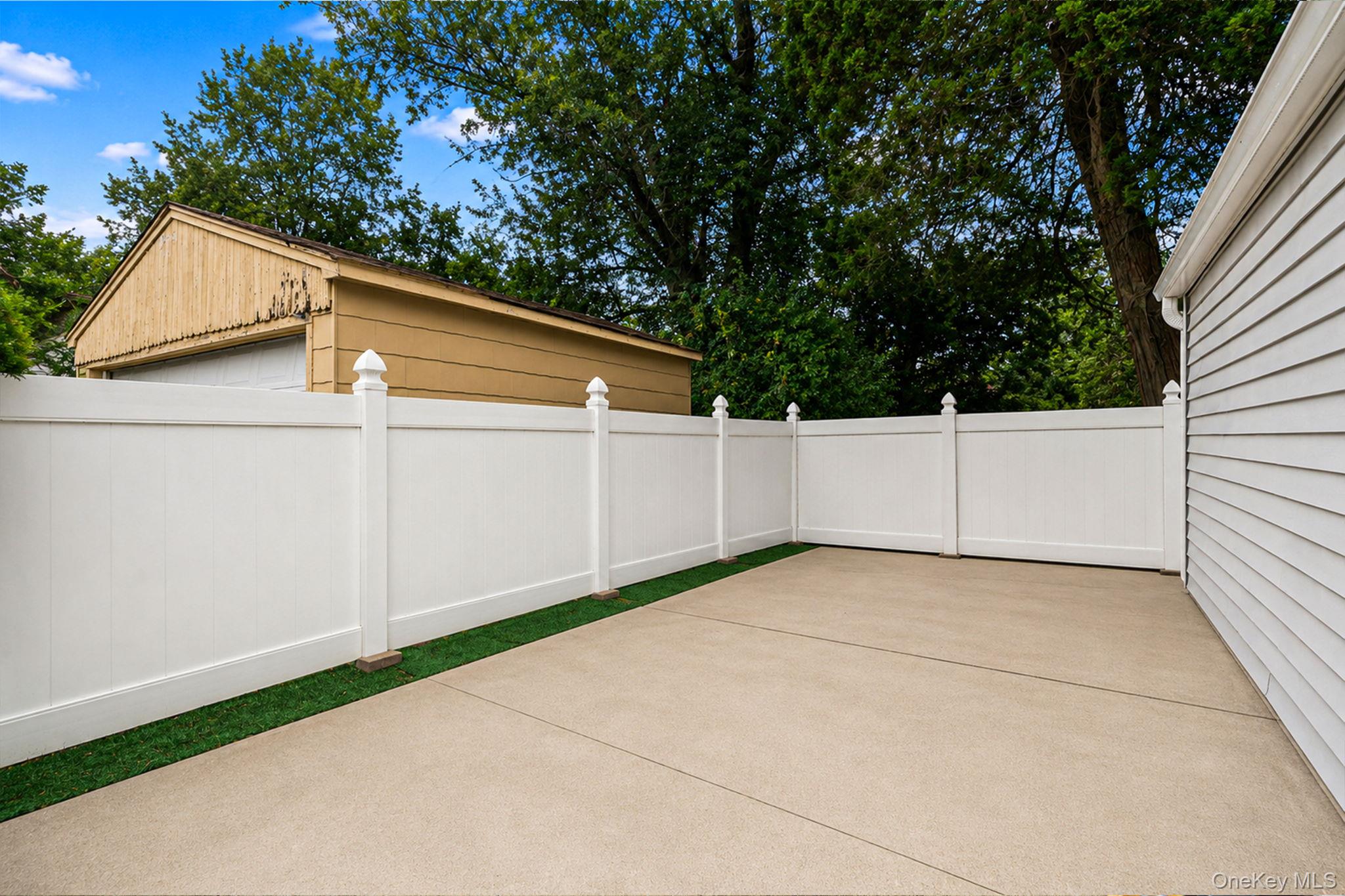 17 Oxford Street – For Sale photo 6