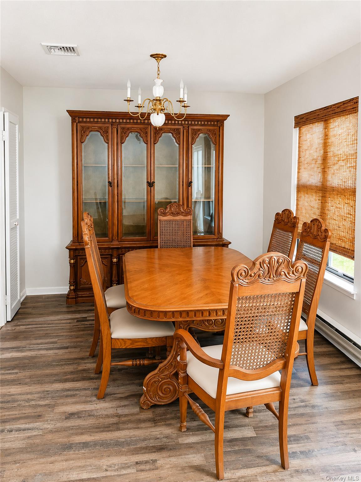 506 Alden Court N – For Rent photo 3