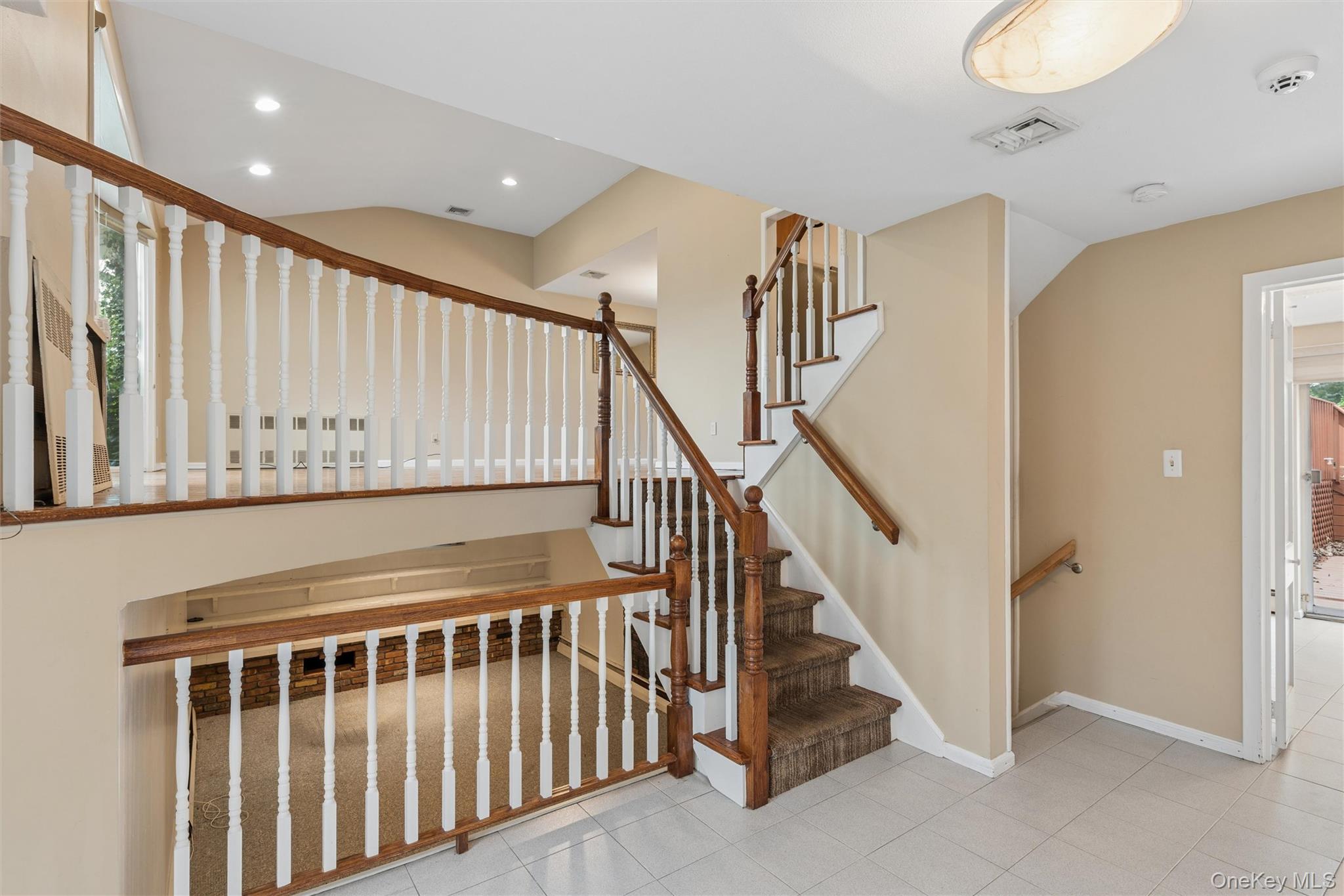 1939 Leonard Lane – For Sale photo 3