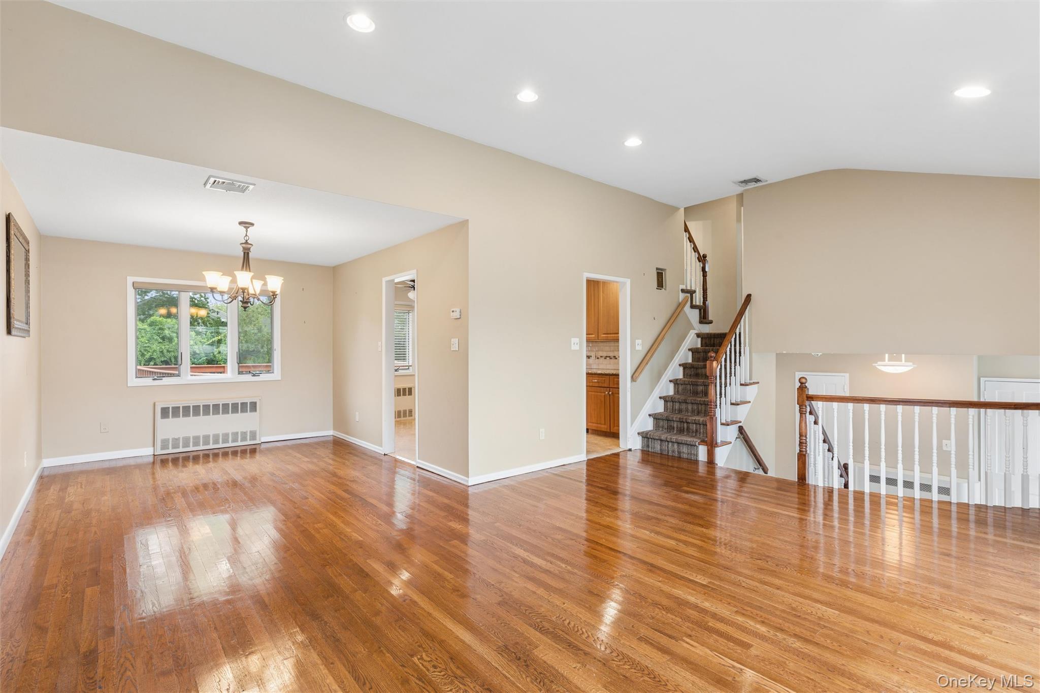 1939 Leonard Lane – For Sale photo 8