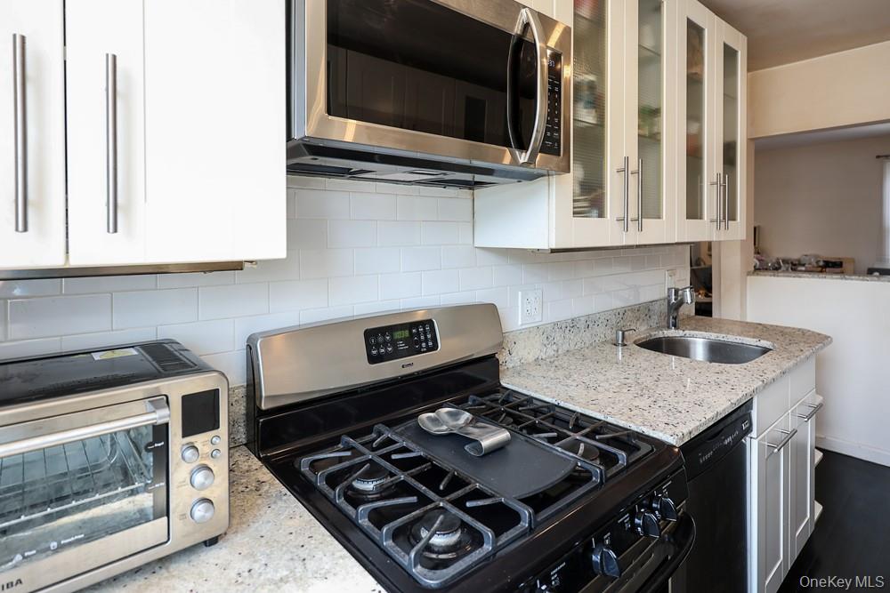 71-11 252 Street, Unit 195B photo 12
