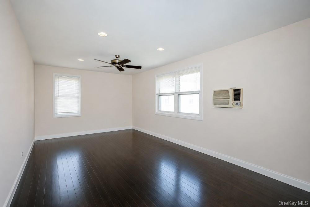 71-11 252 Street, Unit 195B photo 5