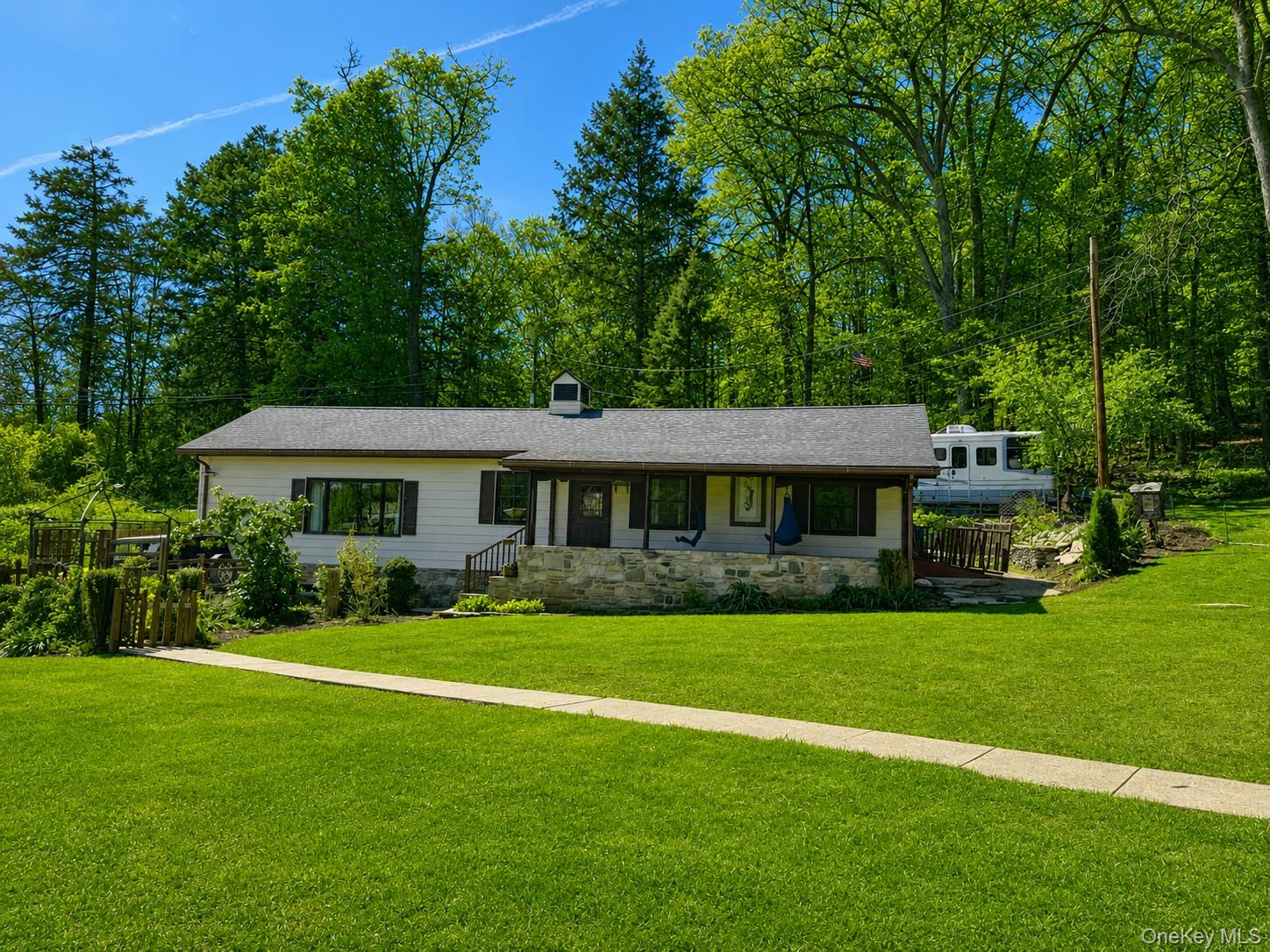 14-16 Glen Hill – For Sale photo 3