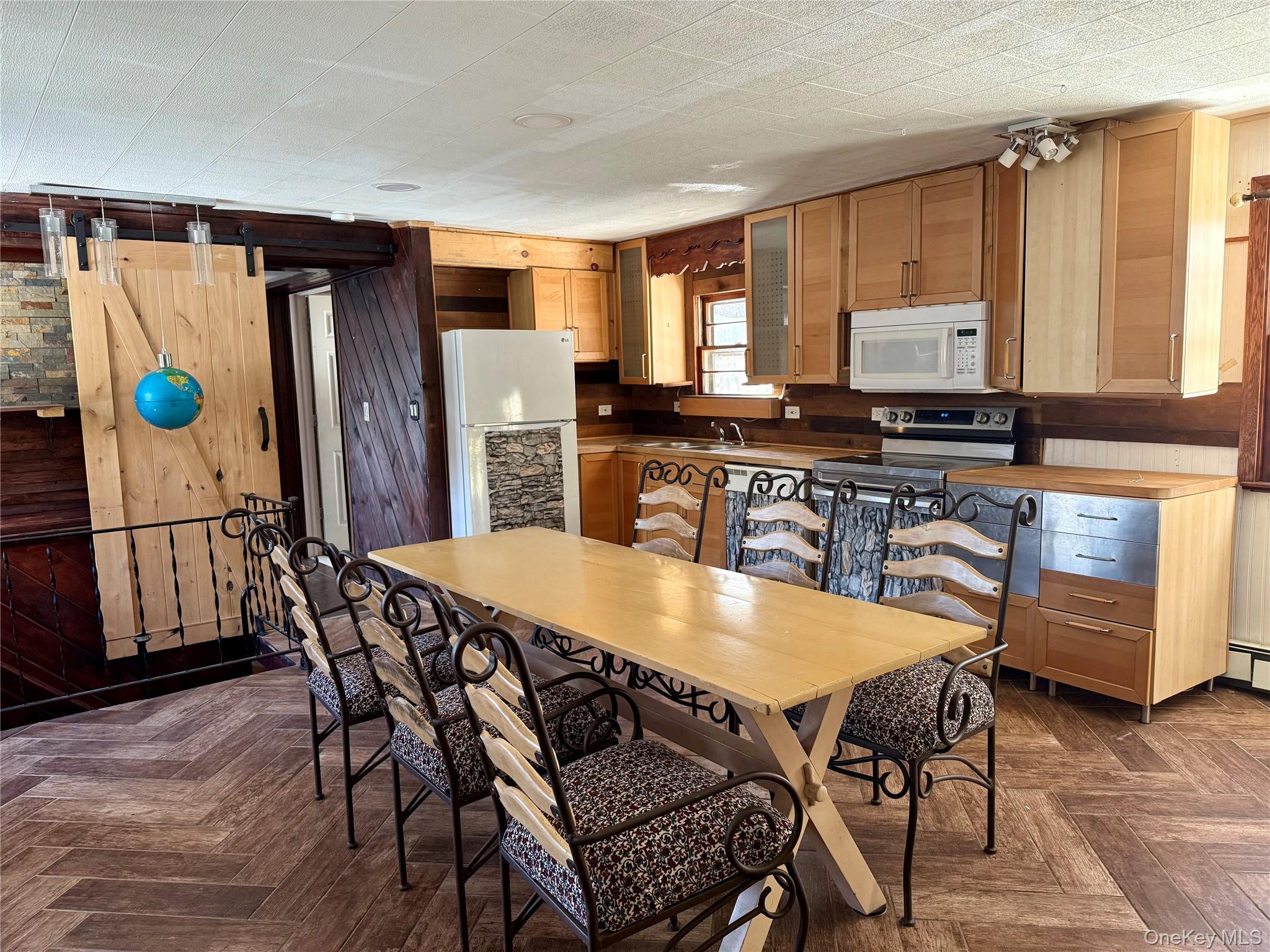 14-16 Glen Hill – For Sale photo 6