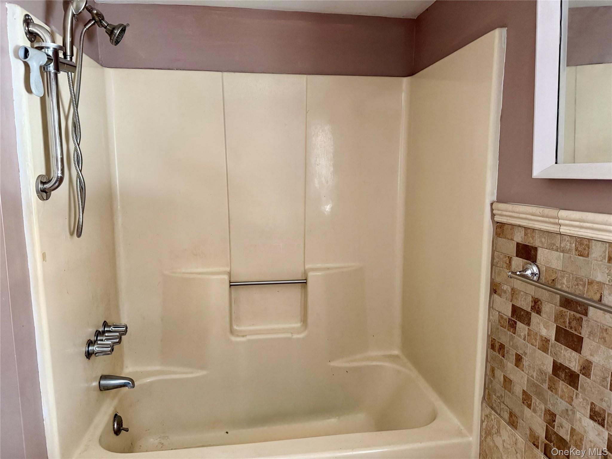 14-16 Glen Hill – For Sale photo 15