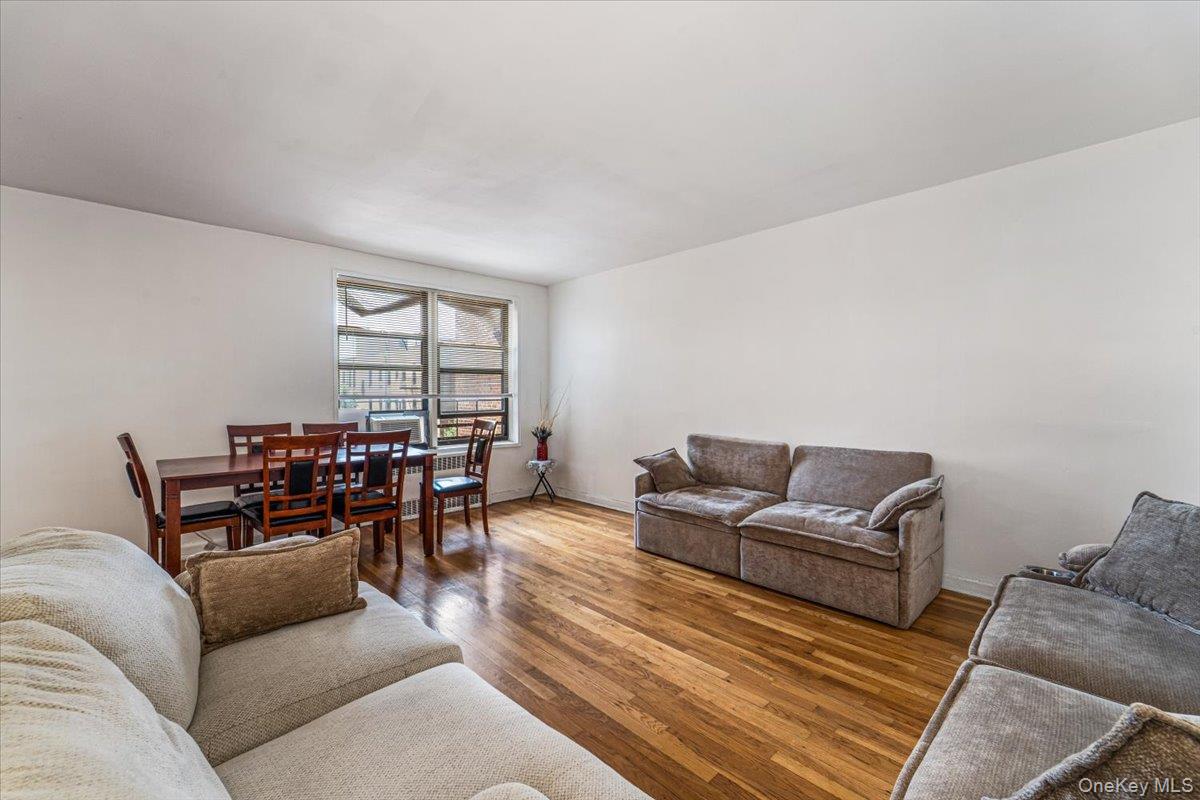 9011 35 Avenue, Unit 3T photo 4