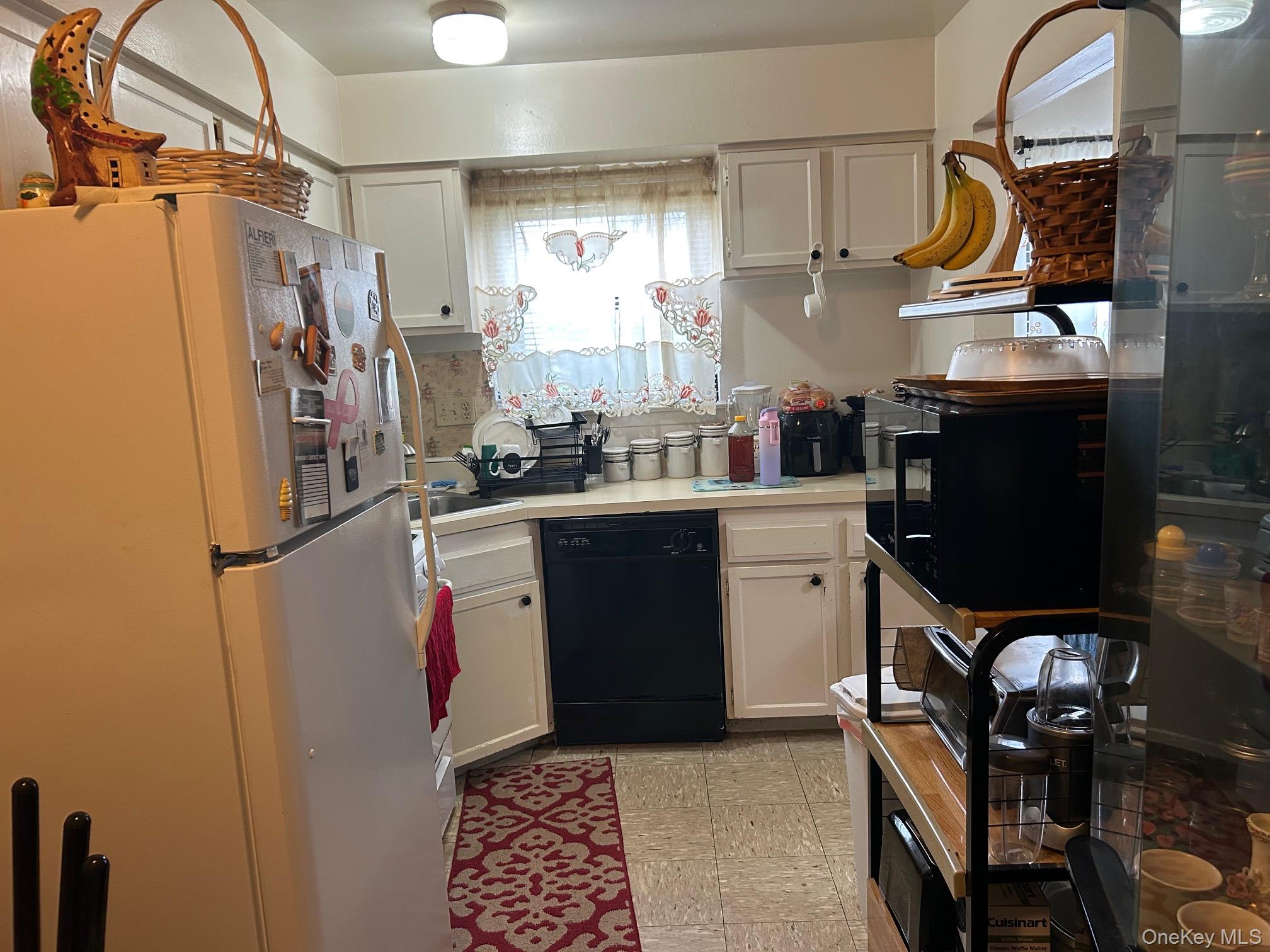 107 Sneden Place W, Unit 107 photo 9