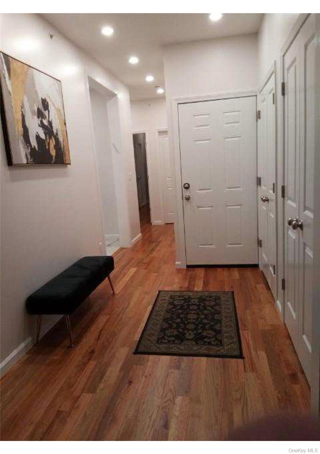 6 Amsterdam, Unit 304 photo 3