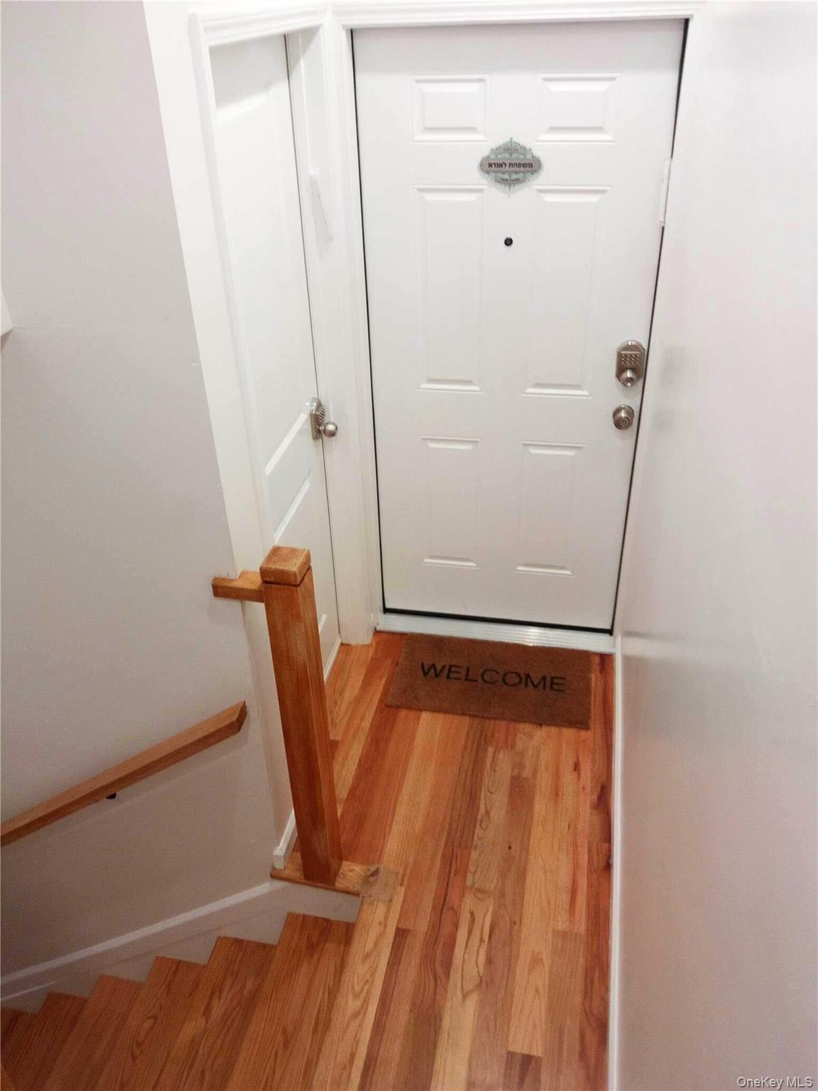 6 Amsterdam, Unit 304 photo 2