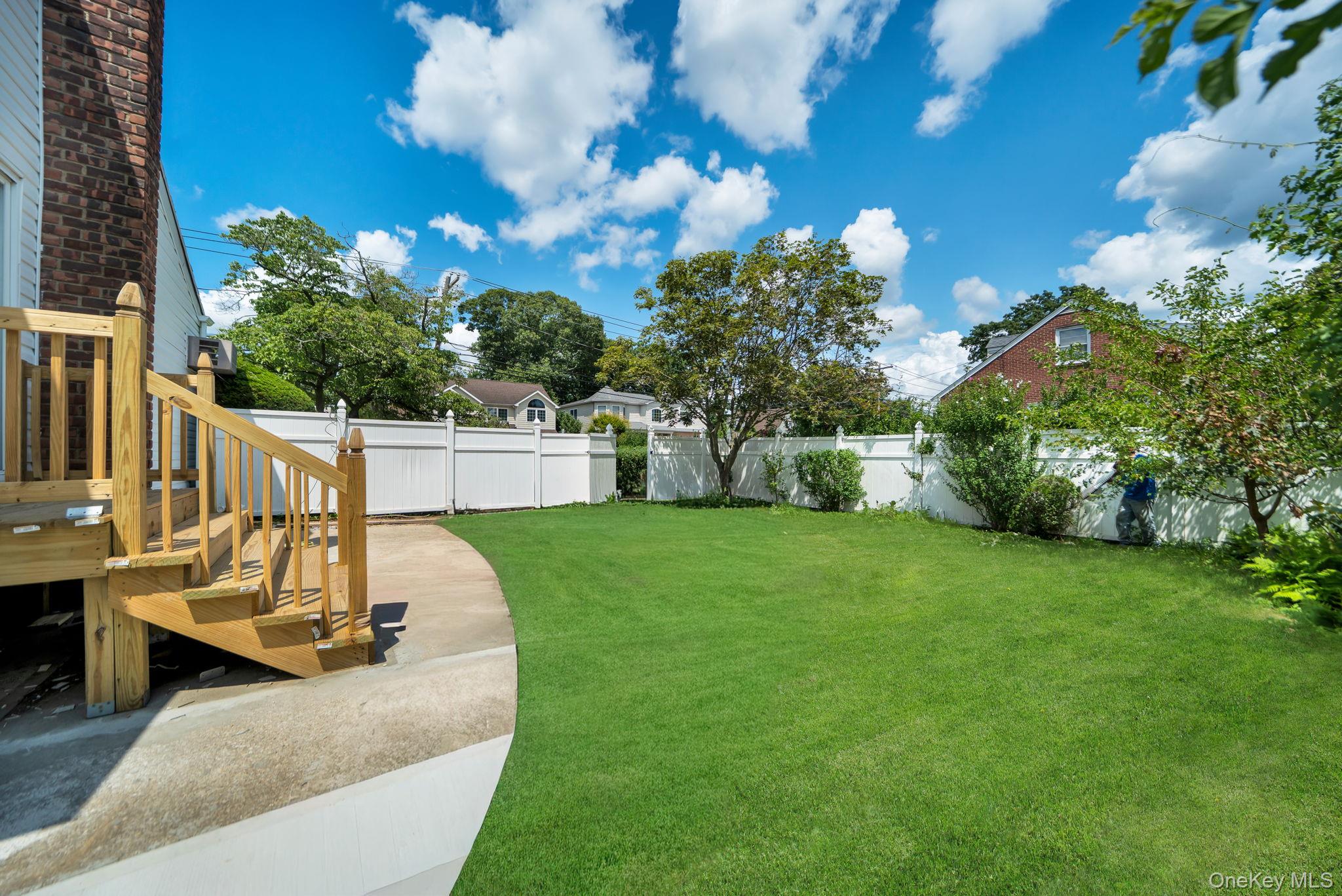 1980 Cameron Avenue – For Sale photo 43