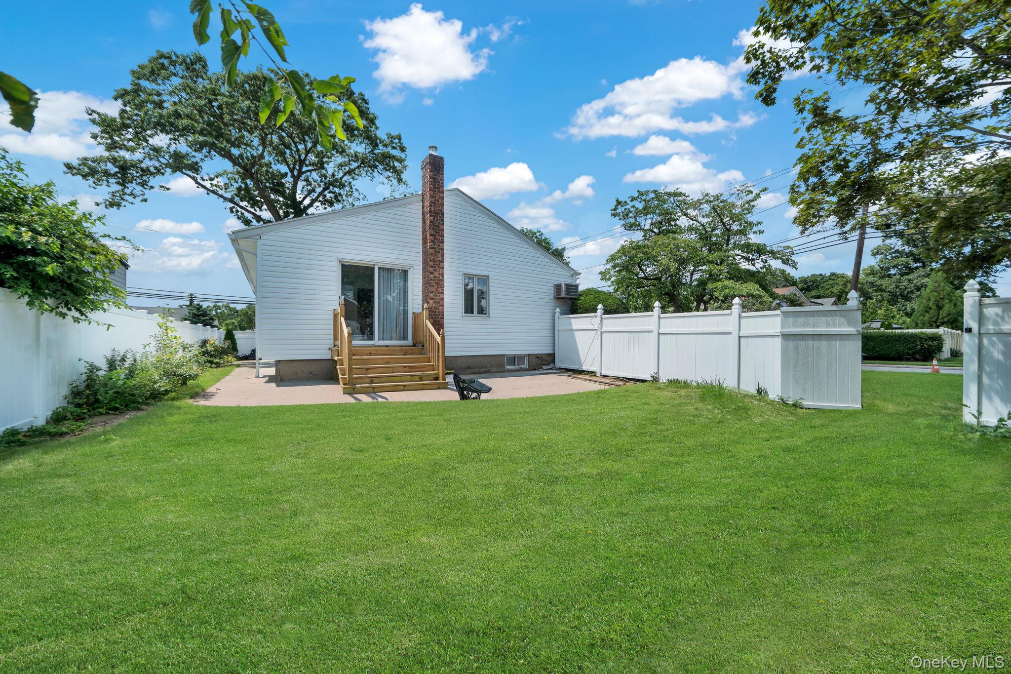 1980 Cameron Avenue – For Sale photo 45