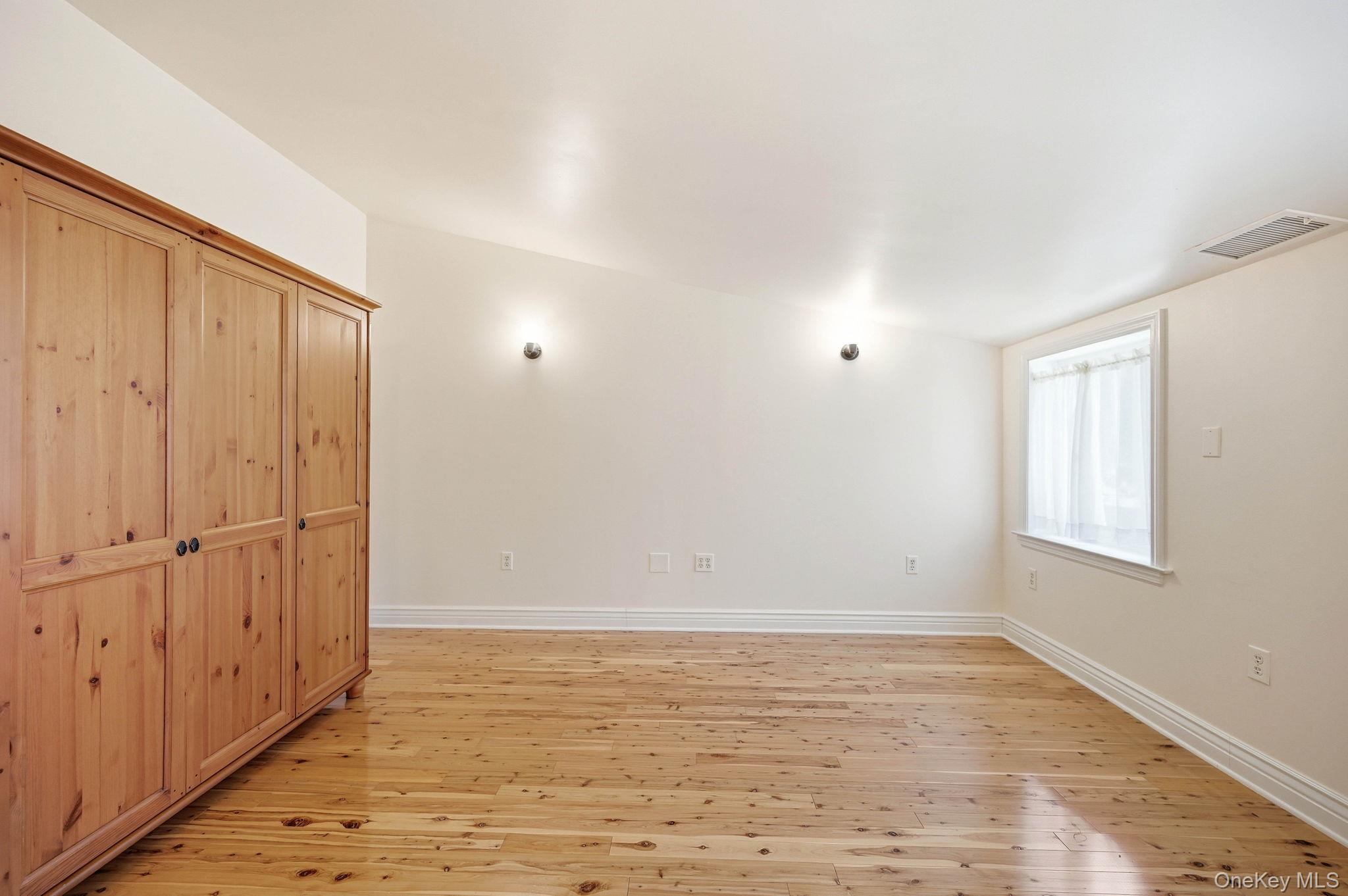 740 Western Highway N – For Rent photo 34