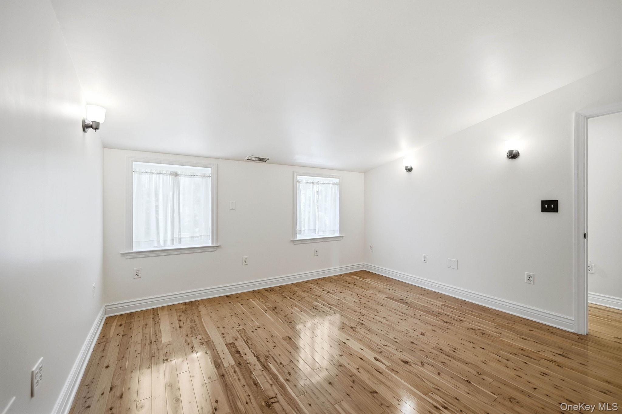 740 Western Highway N – For Rent photo 31