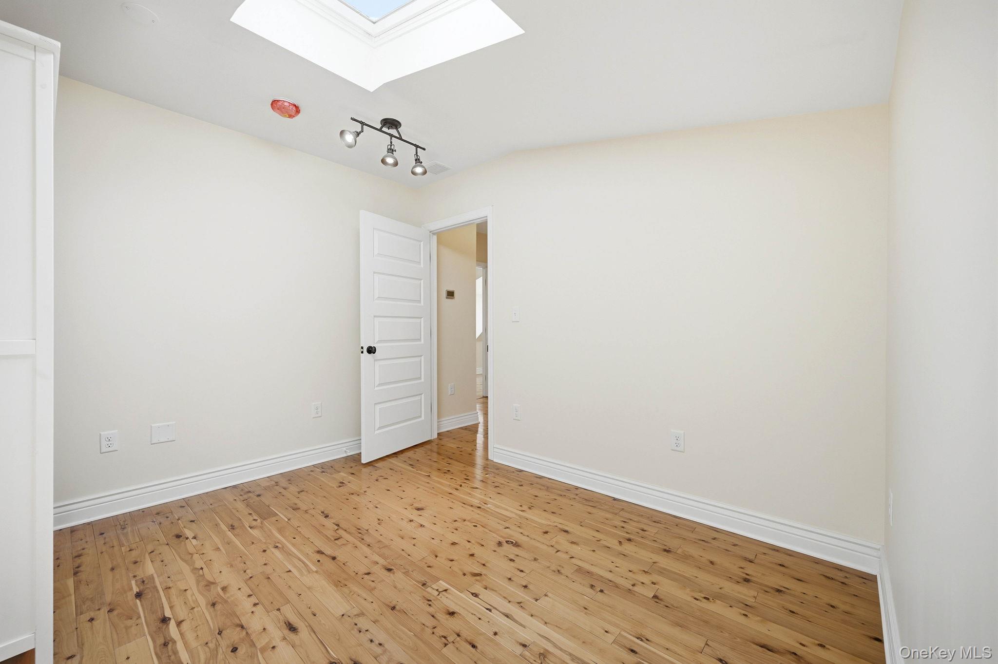 740 Western Highway N – For Rent photo 38